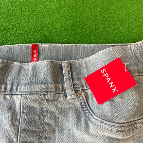 SPANX Flare Jeans NWT Size S FREE SHIPPING - Picture 8 of 14